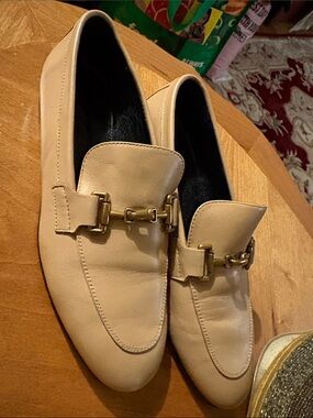 Massimo Dutti Cream Leather Loafers with Gold Horsebit